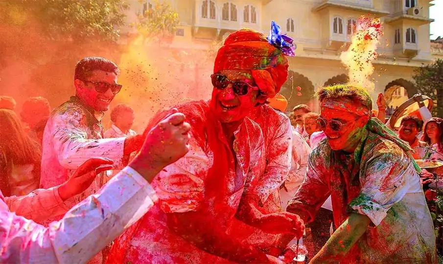 Planning an India Trip Around Festivals: Pros, Cons and Practical Tips
