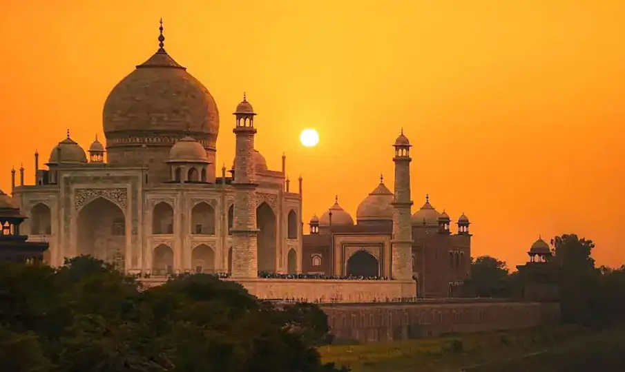 Taj Mahal Sunrise Tour – Why Morning Visit Is Best