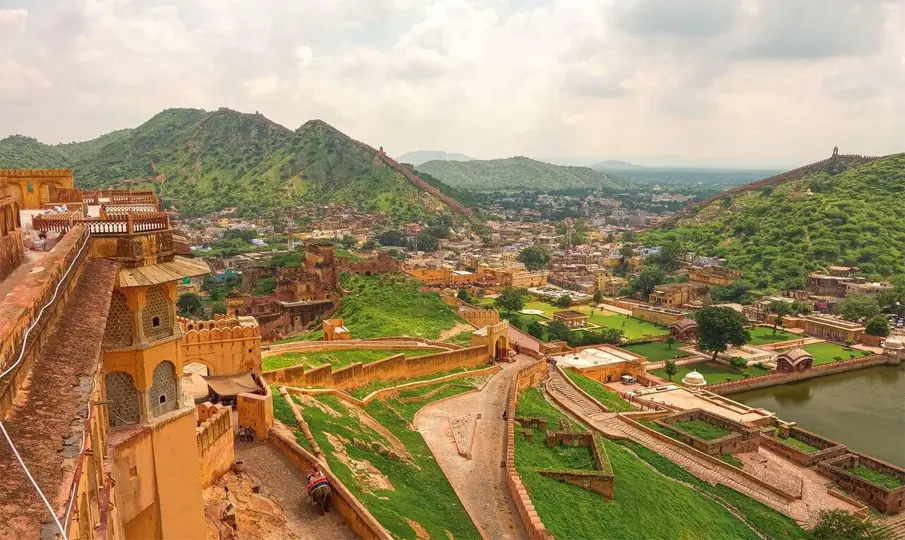 Top Places to Visit in Rajasthan – Complete Travel Guide